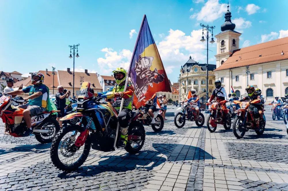 Red Bull Romaniacs 2026 a început: 57 de națiuni la start în ediția „UNSTOPPABLE”