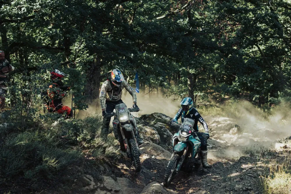 Pol Tarrés câștigă Ziua 3 la Red Bull Romaniacs, Mario Román rămâne lider