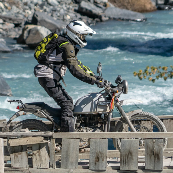 Kriega Trail 18 Adventure hátizsák, neon sárga, 11, nordicamoto.ro