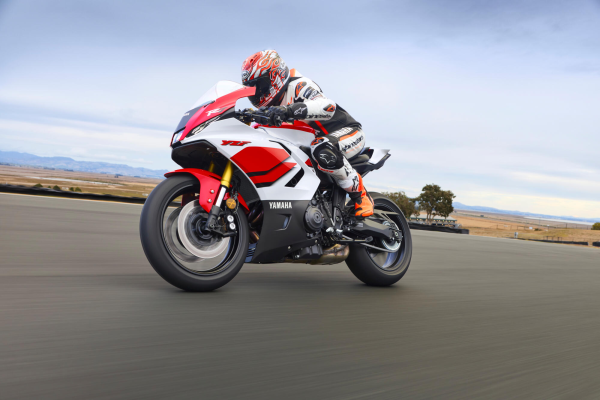 Yamaha R7 jubileumi motorkerékpár, 7, nordicamoto.ro