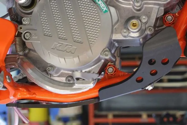 AXP Racing motorvédő KTM/Husqvarna/Gas Gas 85 cc '18–'24, fekete, 4, nordicamoto.ro