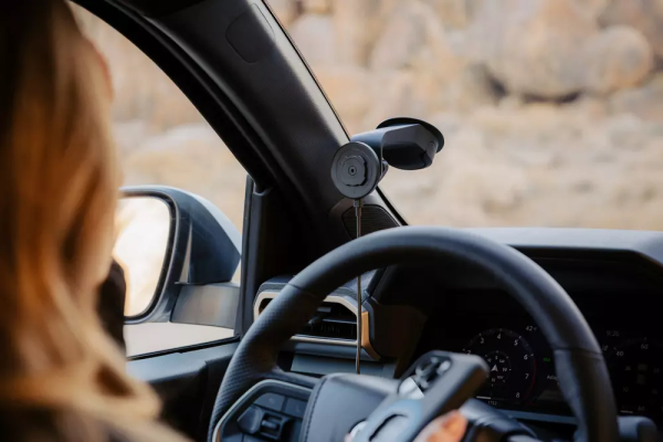 Quad Lock Pro autós telefon tartó szélvédőre vagy műszerfalra QLM-CAR-6, 3, nordicamoto.ro