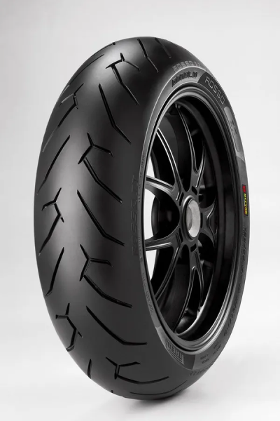Első gumiabroncs: 120/70-17 Pirelli Diablo Rosso II, 2, nordicamoto.ro