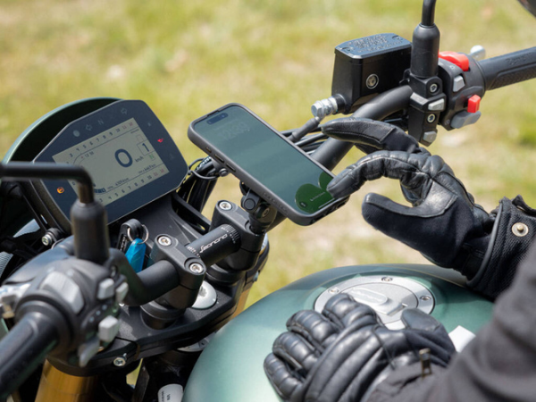 Quad Lock PRO csavaros rögzítésű kormányra szerelhető mobiltelefon-tartó, 4, nordicamoto.ro