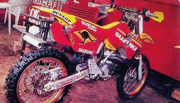 Seatcover Team Suzuki Red, 2, nordicamoto.ro