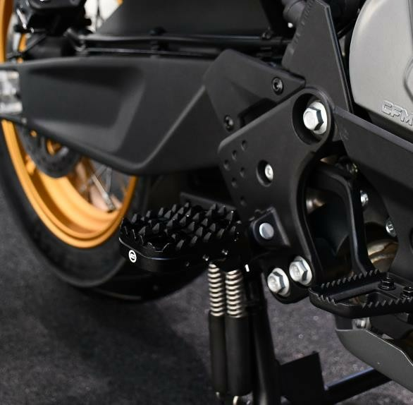 JOBB OLDALI MEGHOSSZABBÍTOTT LÉPCSŐ CFMOTO 800MT / 1000MT-X / 800MT ES – FEKETE (SKIDPROF), 8, nordicamoto.ro