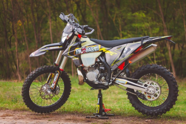TPS-érzékelő védőburkolat KTM/Husqvarna/GAS GAS TPI 2018–2023-as modellekhez, narancssárga, Fm-Parts, piros, 5, nordicamoto.ro