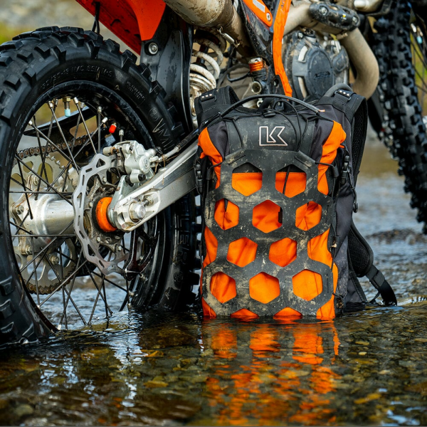 Kriega Trail 18 Adventure hátizsák, neon sárga, 8, nordicamoto.ro