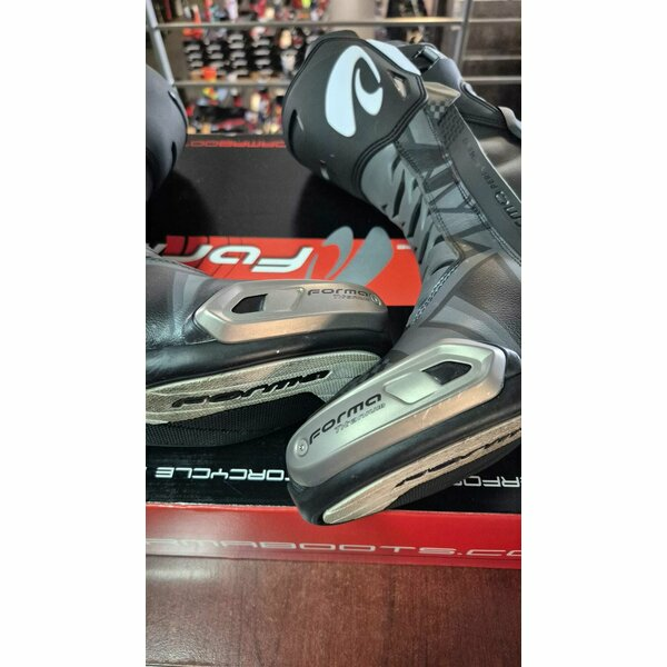Cizme sport/touring FORMA PHANTOM - Produs RESIGILAT Negru 44, 5, nordicamoto.ro
