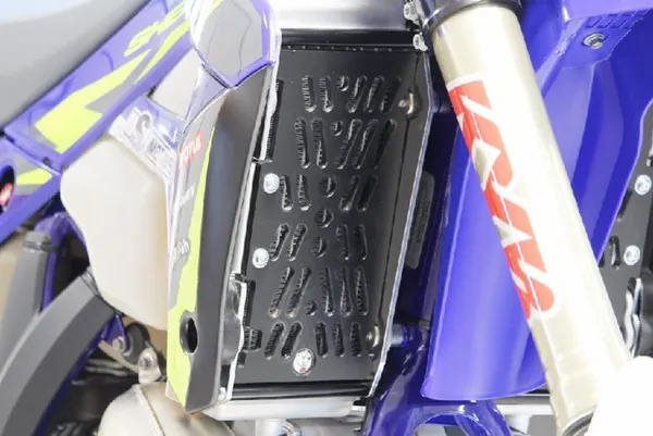 AXP Racing Xtrem Sherco SE/SEF/SC '20–'25 hűtővédő, fekete, 3, nordicamoto.ro