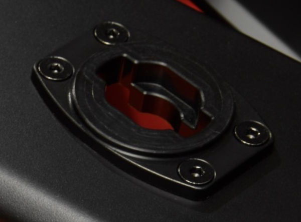 CFMOTO CF CONNECT QUICK MOUNT ADAPTÁTOR FÉM CSOMAGTARTÓHOZ – FEKETE, 4, nordicamoto.ro