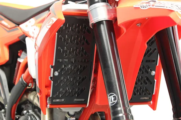 AXP Racing Xtrem Beta RR 125/300/Motard '20–'24 alumínium hűtővédő, 5, nordicamoto.ro