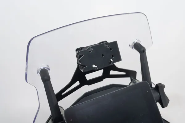 Műszerfalra szerelhető GPS-tartó a Cfmoto 800MT 21 modellhez – fekete, 1, nordicamoto.ro