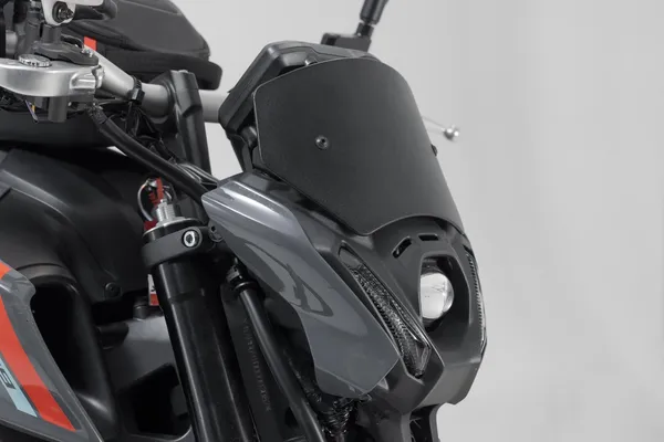 Yamaha szélvédő, fekete, 5, nordicamoto.ro
