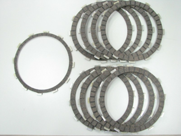 Tengelykapcsoló tárcsák a SUZUKI GSF1250 (2007–2015), M 1500 (2007–2012) és VL1500 (2013–2005) modellekhez, 1, nordicamoto.ro