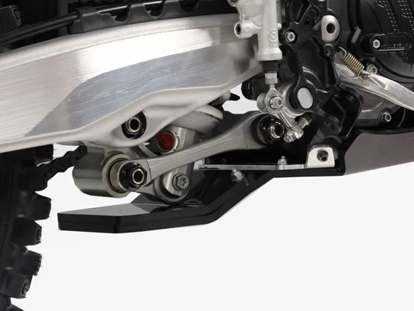 AXP Racing Xtrem motorvédő KTM/Husqvarna/Gas Gas 125/150 kétütemű modellekhez (2023–2027), fekete, 4, nordicamoto.ro