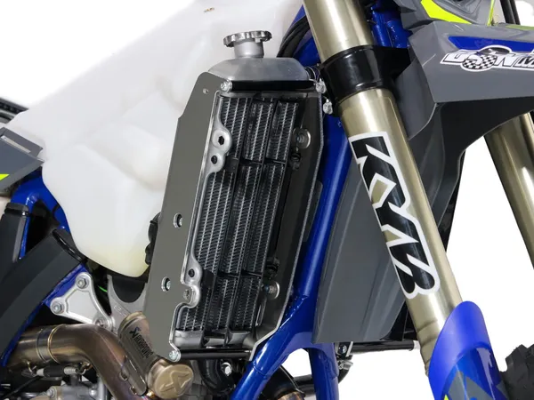 AXP Racing Sherco SEF 250/300 '24–'25 alumínium hűtővédő, 2, nordicamoto.ro