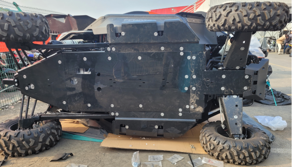 CFMOTO ZFORCE 950 / 1000 UTV védőburkolat – 8 mm-es HDPE, fekete, 4, nordicamoto.ro