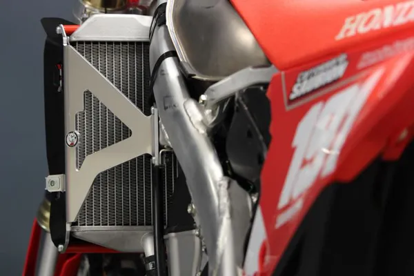 AXP Racing hűtővédő a Honda CRF 250/450 R/RX/X (2021–2024) modellekhez – alumínium, 5, nordicamoto.ro