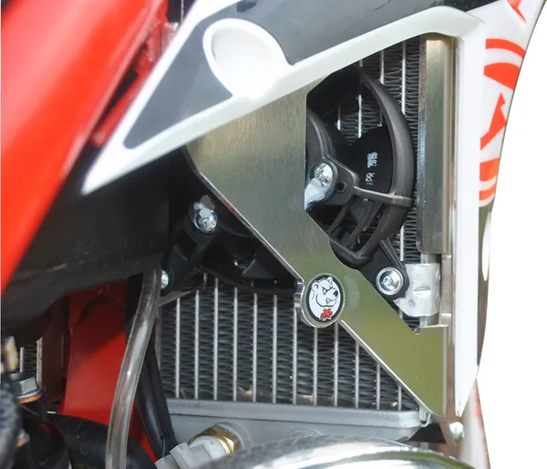 AXP Racing Beta Xtrainer 300 (2015–2022) alumínium hűtővédő, 2, nordicamoto.ro