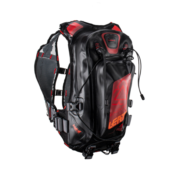 Leatt Camel Hydradri 2.0 WP 2,0 l folyadék/5 l csomagtér fekete/láng mintás hidratáló hátizsák, 1, nordicamoto.ro