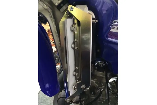 AXP Racing hűtővédő a Yamaha YZ 125/YZ 125X '02–'21 modellekhez, alumíniumból, 1, nordicamoto.ro