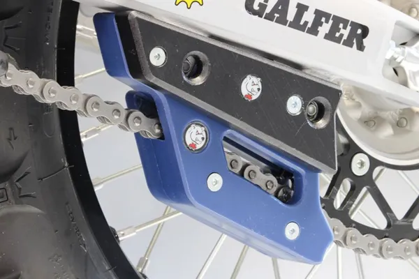 AXP Racing láncvezető védőburkolat GasGas/Husqvarna/KTM/Sherco modellekhez – fekete, 6, nordicamoto.ro