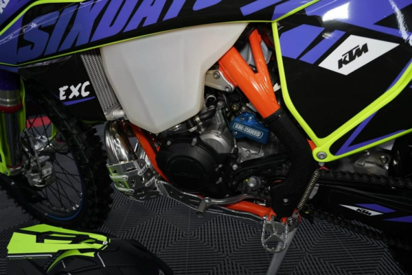 TPS-érzékelő védőburkolat KTM/Husqvarna/GAS GAS TPI 2018–2023-as modellekhez, narancssárga, Fm-Parts, piros, 7, nordicamoto.ro