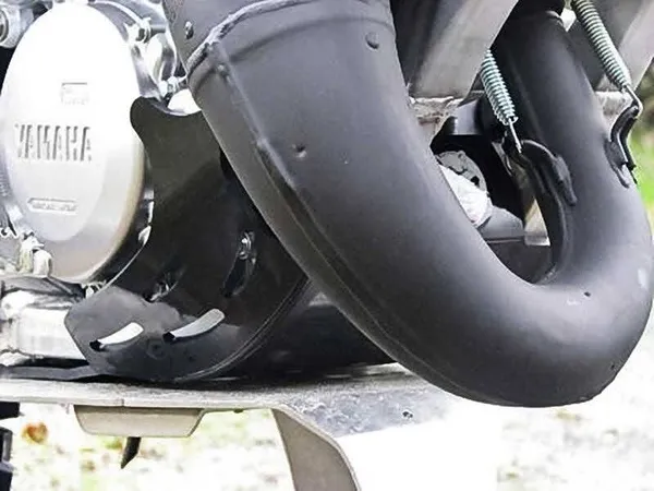 AXP Racing Fantic XE/XX 125/Yamaha YZ 125/X '05–'24 fekete motorvédő, 2, nordicamoto.ro