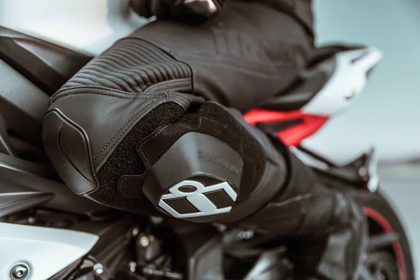 Pantaloni Piele Icon Hypersport 2 Prime™ Black 56, 4, nordicamoto.ro