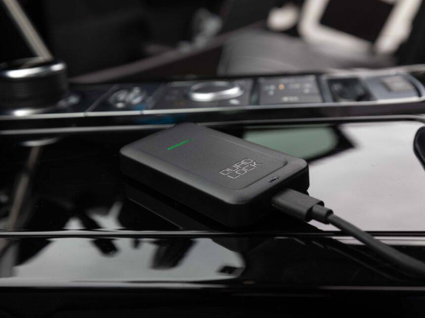 Quad Lock vezeték nélküli adapter az Apple CarPlayhez, 7, nordicamoto.ro
