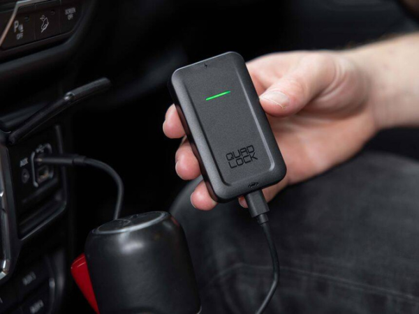 Quad Lock vezeték nélküli adapter az Apple CarPlayhez, 6, nordicamoto.ro