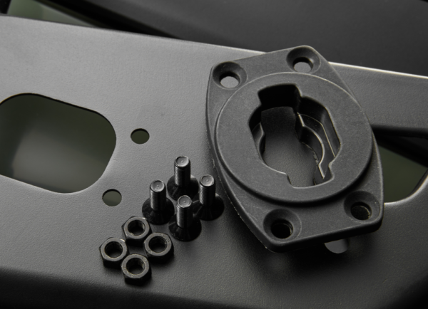 CFMOTO CF CONNECT QUICK MOUNT ADAPTÁTOR FÉM CSOMAGTARTÓHOZ – FEKETE, 3, nordicamoto.ro