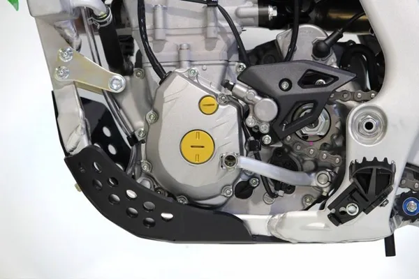 AXP Racing motorvédő a Kawasaki KX 250-hez (2021–2024) Fekete, 5, nordicamoto.ro