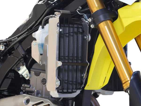 AXP Racing hűtővédő a Suzuki DR-Z4S/DR-Z4S+ '25–'26-os modelljeihez, alumíniumból, 1, nordicamoto.ro