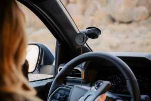 Quad Lock Pro autós telefon tartó szélvédőre vagy műszerfalra QLM-CAR-6, 3, nordicamoto.ro