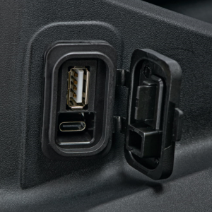 CFMOTO USB TYPE-C TÖLTŐADAPTER – FEKETE, 5, nordicamoto.ro