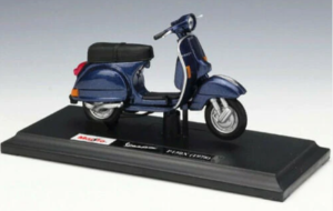 Machete Moto, Vespa P150X (1978) kék, 1:18 méretarányú modell, nordicamoto.ro