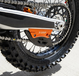 Alumínium láncvédő KTM/Husqvarna/Gas Gas 2024 TBI X-Grip fekete, 4, nordicamoto.ro