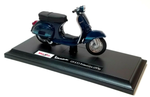 Machete Moto, Vespa 125 ET3 Primavera (1978) kék, 1:18 méretarányú modell, nordicamoto.ro