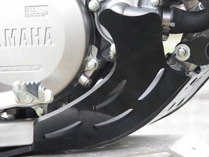 AXP Racing Fantic XE/XX 125/Yamaha YZ 125/X '05–'24 fekete motorvédő, 4, nordicamoto.ro