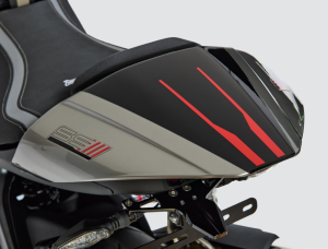 REAR SEAT RACE LOOK_ZIRCON BLACK VELOCITY GREY, 3, nordicamoto.ro