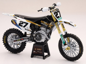 Malcolm Stewart 27 Rockstar Energy Husqvarna FC450 1:12 méretarányú modell, nordicamoto.ro