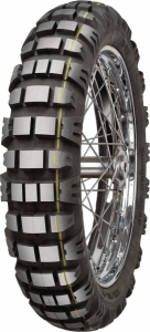 E-09 Enduro gumiabroncs 