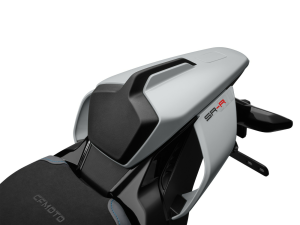CFMOTO AEROLITE 675SR-R RACING hátsó csomagtartófedél – szürke, 1, nordicamoto.ro