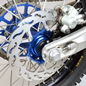 KTM 240 mm-es túlméretezett hátsó fékrendszer-készlet Moto-Master Nitro KTM/Husqvarna 04–26, Beta 13–26, 2, nordicamoto.ro