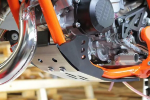 AXP Racing motorvédő KTM/Husqvarna/Gas Gas 85 cc '18–'24, fekete, 5, nordicamoto.ro