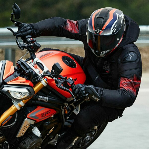 ALPINESTARS SUPERTECH R10 CARBON TEAM teljes arcú sport sisak, fekete/kék/piros, M-es méret, 2, nordicamoto.ro