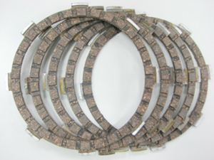 Tengelykapcsoló tárcsák a YAMAHA XT 125 R (2005–2007), a YBR 125 (2000–2008) és a DT 80 LC2 (1985–1997) modellekhez