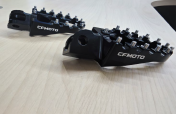 CFMOTO 450MT / 800MT / 800MT-X MOTOROS LÉPCSŐK – ALUMÍNIUM, FEKETE, 5, nordicamoto.ro